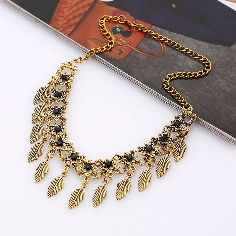 Vintage leaf tassel short necklace necklace
