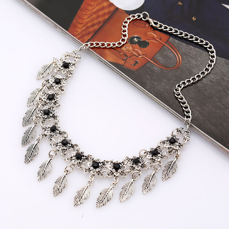 Vintage leaf tassel short necklace necklace