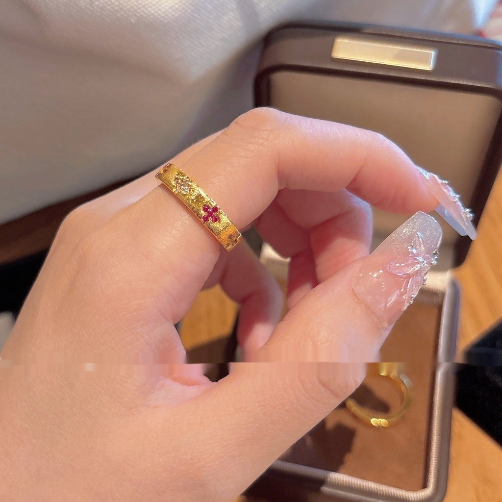 Alluvial Gold Brushed Four-petal Open Zircon Ring