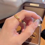 Alluvial Gold Brushed Four-petal Open Zircon Ring